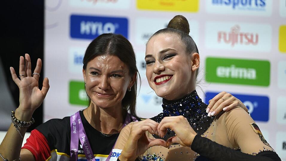 Avancierte mit vier Medaillen zum WM-Star: Darja Varfolomeev (r). Avancierte mit vier Medaillen zum WM-Star: Darja Varfolomeev (r).