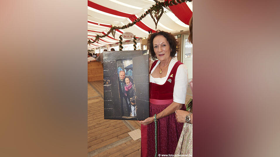 Die Partybilder vom Freitag, 15. August, aus dem Festzelt Lechner. Die Partybilder vom Freitag, 15. August, aus dem Festzelt Lechner.
