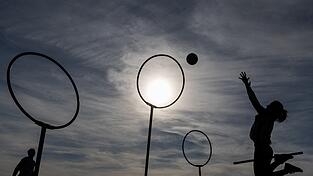 Digital nur schwierig spielbar, dann lieber doch ohne Magie in echt ausprobieren: Quidditch. 
