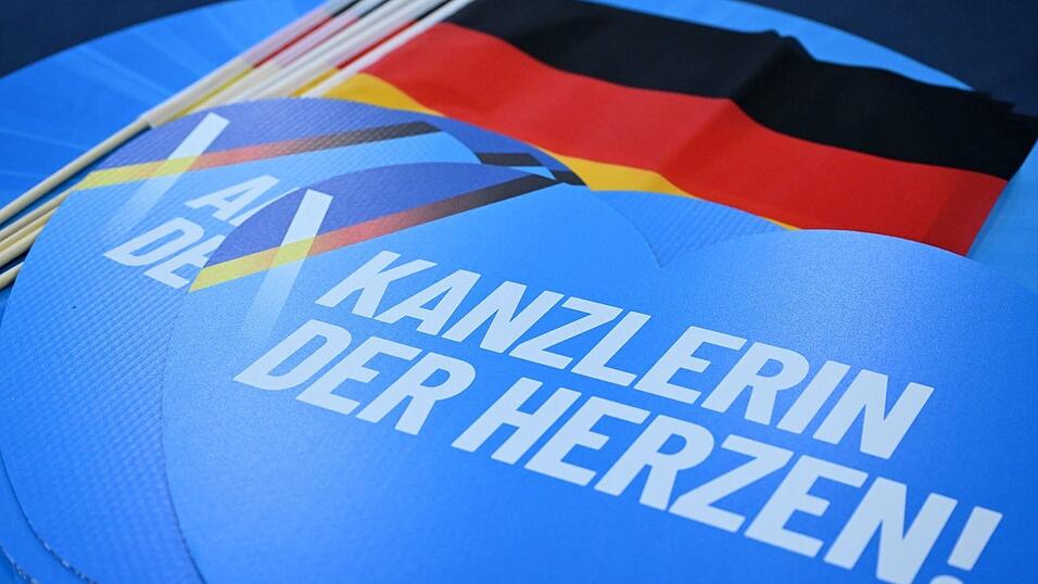 Die AfD in Bayern zeigt sich zufrieden. Die AfD in Bayern zeigt sich zufrieden.