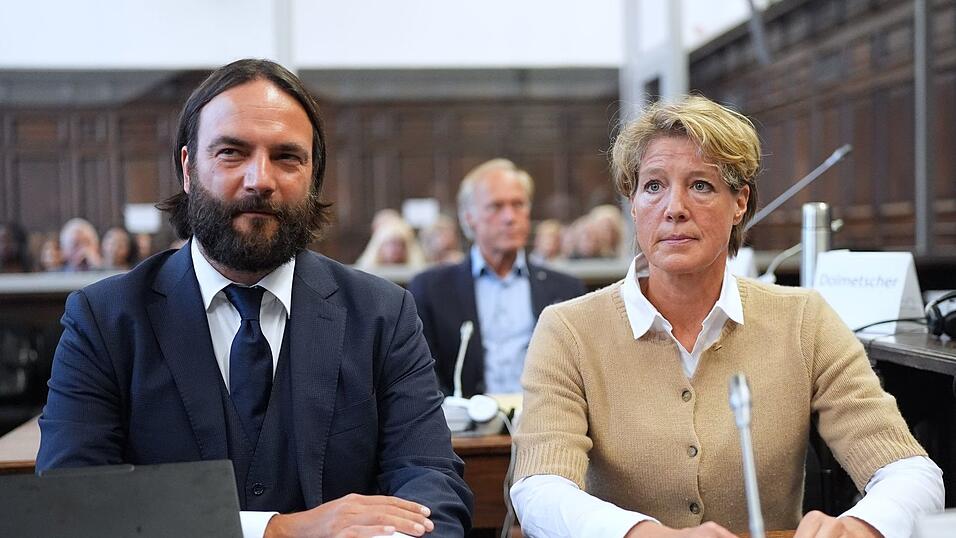 Christina Block bestreitet die Vorwürfe der Anklage. Christina Block bestreitet die Vorwürfe der Anklage.