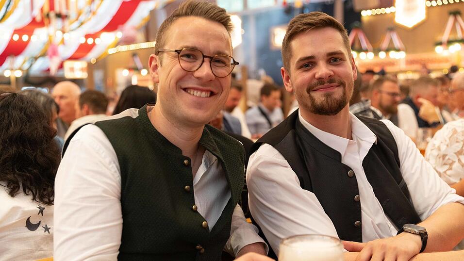 Die Partybilder vom Freitag, 7. August, aus dem Festzelt Krönner. Die Partybilder vom Freitag, 7. August, aus dem Festzelt Krönner.