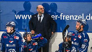 Trainer Craig Woodcroft hofft wie der Verein auf eine schnelle Genesung von Kukuk. (Archivbild) Trainer Craig Woodcroft hofft wie der Verein auf eine schnelle Genesung von Kukuk. (Archivbild)