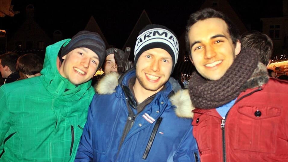 Am Donnerstagabend ist der Landshuter Christkindlmarkt eröffnet worden. Am Donnerstagabend ist der Landshuter Christkindlmarkt eröffnet worden.