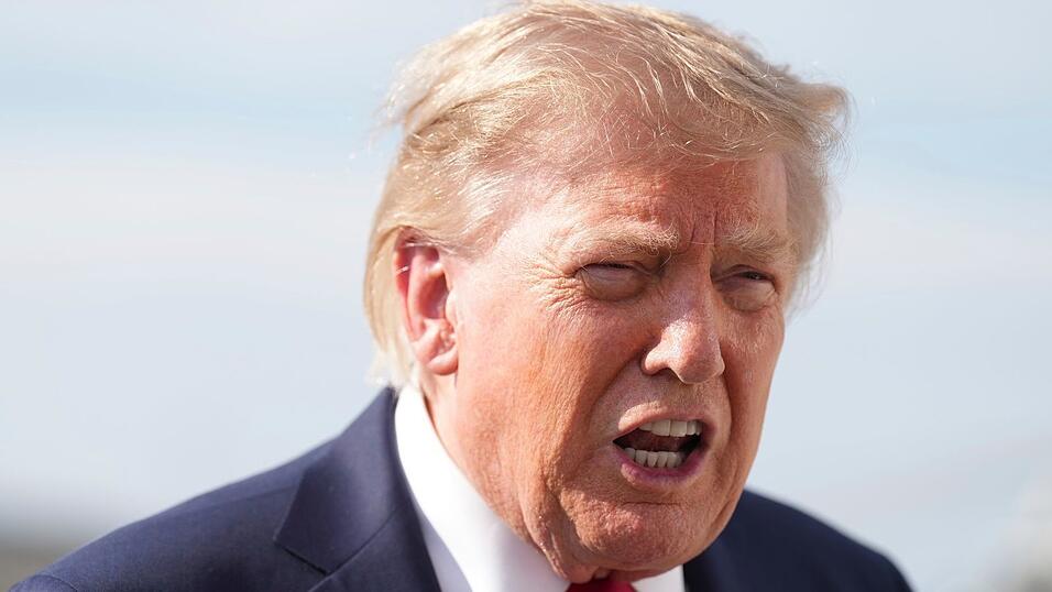 Trump kritisiert Gegner von Riesen-Rechenzentren. (Archivbild) Trump kritisiert Gegner von Riesen-Rechenzentren. (Archivbild)