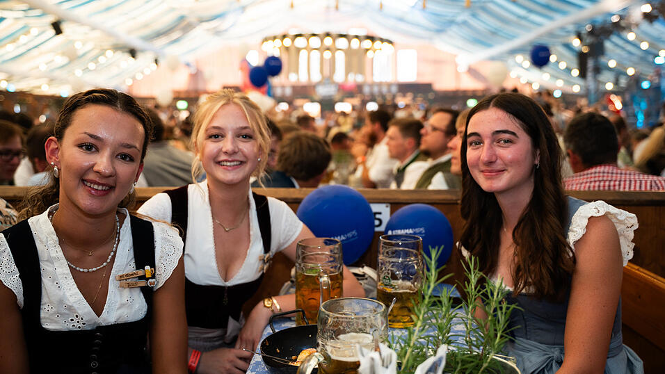 Die Partybilder vom Freitag, 14. August, aus dem Festzelt Wenisch. Die Partybilder vom Freitag, 14. August, aus dem Festzelt Wenisch.