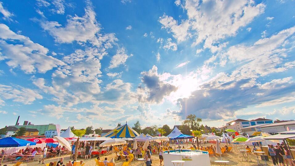 500 Tonnen Sand direkt an der Abens sorgen heuer vom 2. bis 6. Juni wieder f&uuml;r Strandatmosph&auml;re im Herzen der Hallertau.