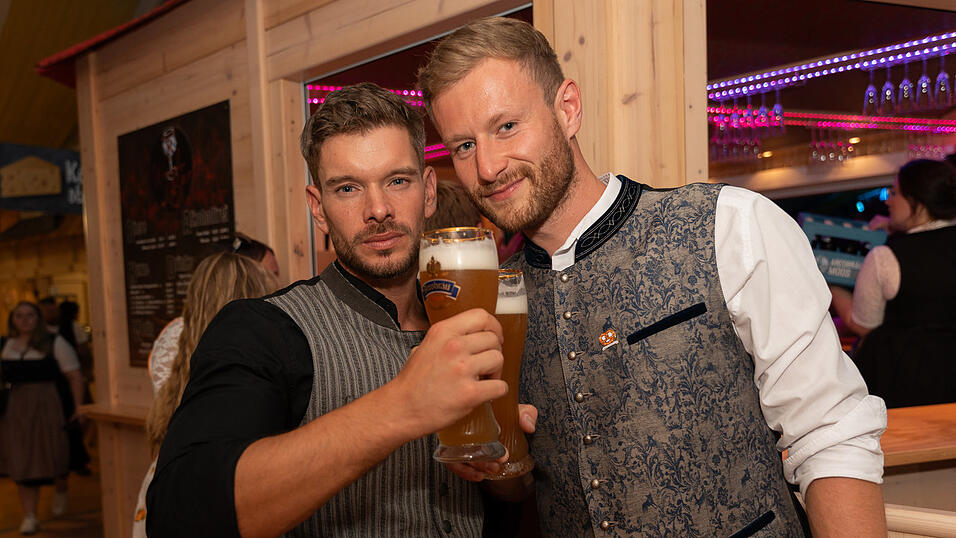 Die Partybilder vom Freitag, 11. August 2023, aus dem Festzelt Reisinger. Die Partybilder vom Freitag, 11. August 2023, aus dem Festzelt Reisinger.