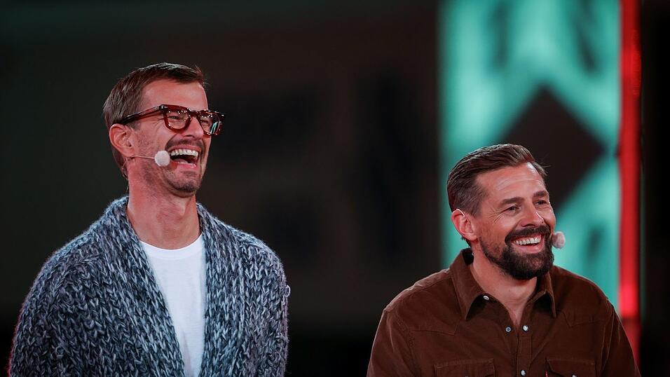 Die beiden Entertainer geben dieses Mal Menschen an der Front in der Ukraine Sendezeit. (Archivbild)