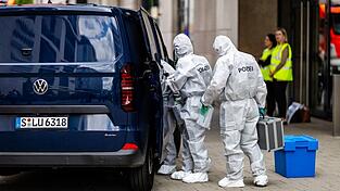 Die Spurensicherung ist im Einsatz. Die Spurensicherung ist im Einsatz.