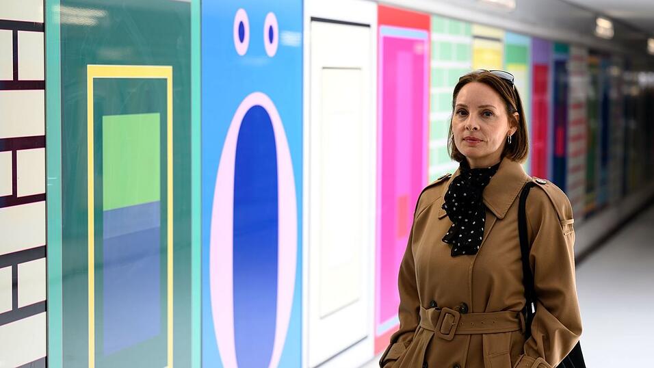 Der Kunst- und Skulpturenpfad «Purple Path» verbindet Chemnitz mit dem Umland. Mit dabei ist die Künstlerin Tanja Rochelmeyer mit ihrer Arbeit «Glance» im Kunstbahnhof Flöha (Archivbild)