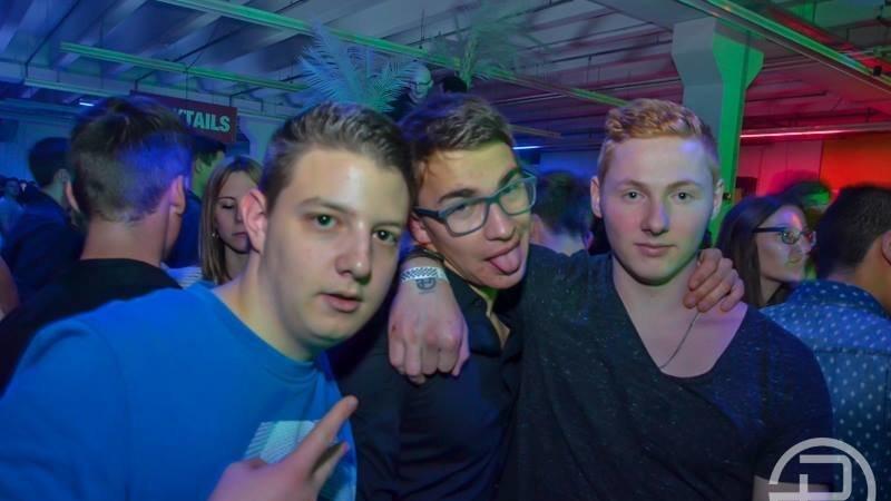 Gleich bei der Eröffnung platzte die neue Diskothek Peggy P. aus allen Nähten. Gleich bei der Eröffnung platzte die neue Diskothek Peggy P. aus allen Nähten.