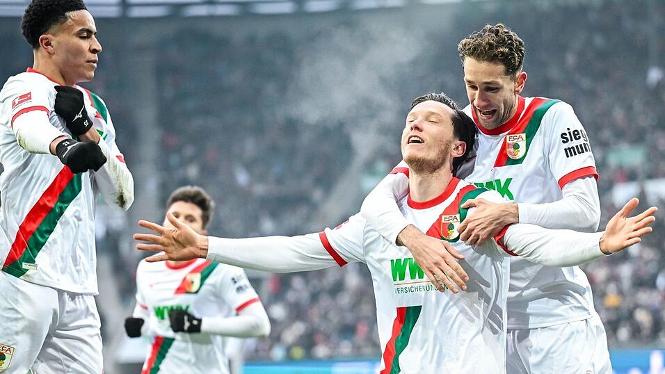 Gregoritsch (m) jagt den Torrekord der Schwaben. (Archivbild) Gregoritsch (m) jagt den Torrekord der Schwaben. (Archivbild)