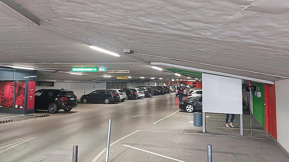 Oberstes Ziel der Sanierung ist, die riesige Betondecke abzudichten. Aber im Zuge dessen wird noch viel mehr gemacht.