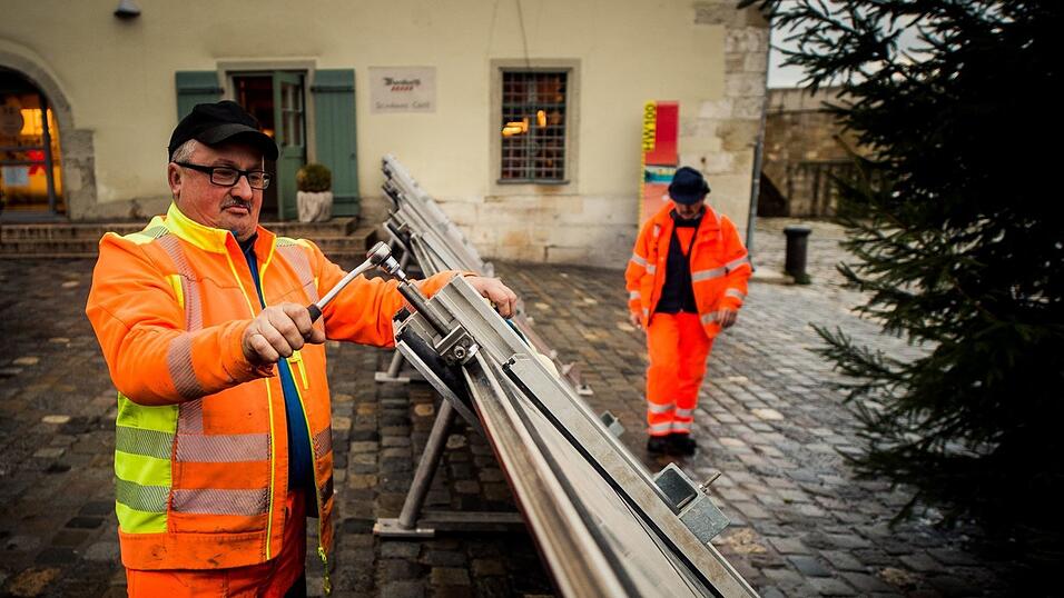 Regensburg bereitet sich auf das Hochwasser vor.