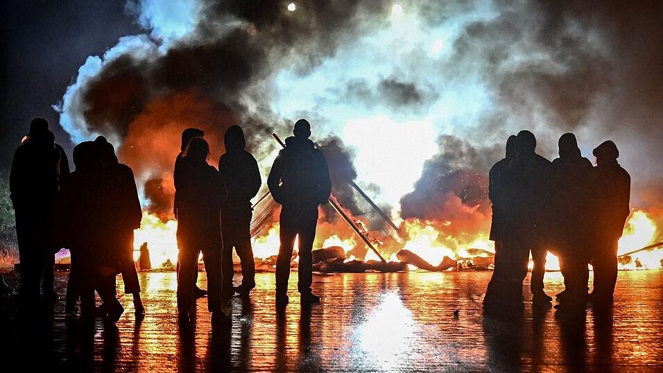 In zahlreichen Städten gibt es Protest.