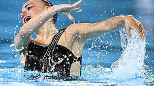 Die deutsche Kunstschwimmerin Klara Bleyer gewann EM-Bronze in der Technischen Kür des Solowettbewerbs. Die deutsche Kunstschwimmerin Klara Bleyer gewann EM-Bronze in der Technischen Kür des Solowettbewerbs.