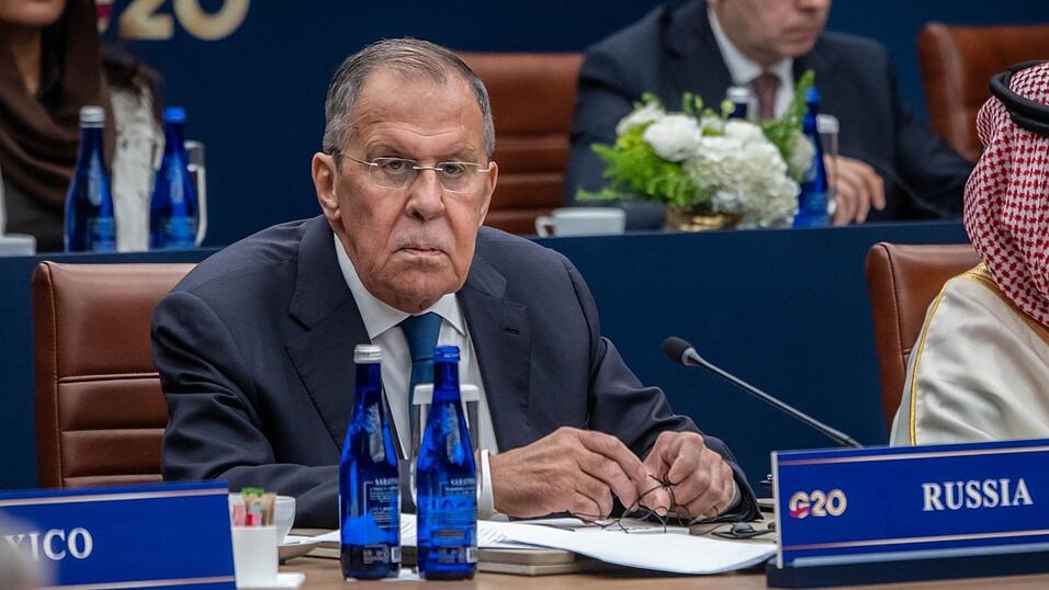 Russlands Au&szlig;enminister Lawrow steht beim G20-Treffen im Fokus.