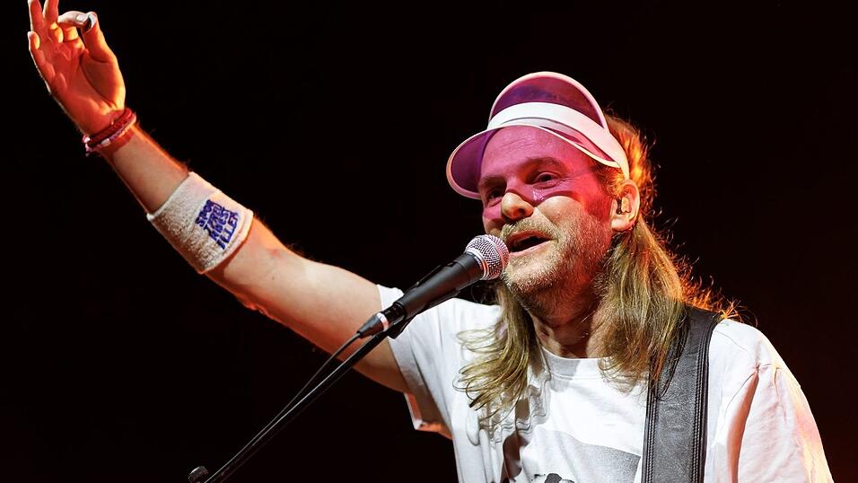 Es gibt viele Lieder, die f&uuml;r Fans eine tiefere Bedeutung h&auml;tten als &laquo;54, 74, 90, 2006&raquo;, so der Frontmann. (Archivbild)