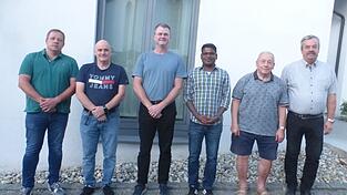 Ludwig Wieser jun. (v. l.) und Ernst Martin kommen neu in das Gremium, Johann Aumeier (v. r.) und Ludwig Wieser sen. scheiden aus. Ludwig Wieser jun. (v. l.) und Ernst Martin kommen neu in das Gremium, Johann Aumeier (v. r.) und Ludwig Wieser sen. scheiden aus.