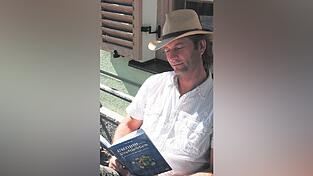 Tom mit Hut hat ein absolut witziges Buch geschrieben: Die 'Grimminellen Gschichten'. Tom mit Hut hat ein absolut witziges Buch geschrieben: Die 'Grimminellen Gschichten'.