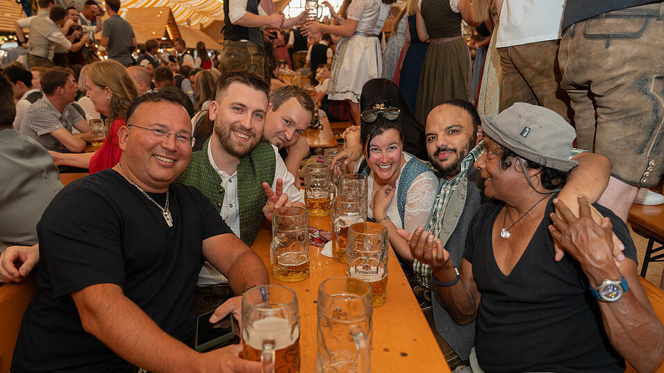 Die Partybilder vom Freitag, 11. August 2023, aus dem Festzelt Nothaft. Die Partybilder vom Freitag, 11. August 2023, aus dem Festzelt Nothaft.