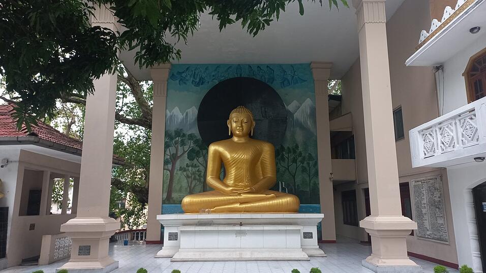 Historische Tempel, moderne Bauten, viel Gewusel: Das ist Colombo, Sri Lankas Hauptstadt.