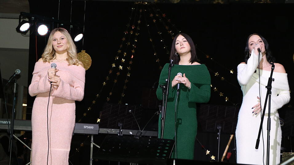 Lara Schelkens, Luisa Kattner und Anna Prantner wirkten ganz professionell.