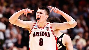 Kharchenkov verabschiedete sich vom FC Bayern und spielt nun bei den Arizona Wildcats.