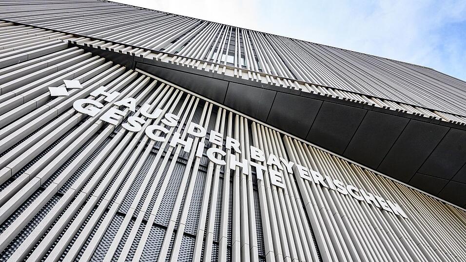 Die Landesausstellung über Ludwig I. hat mehr als 100.000 Menschen ins Bayern-Museum in Regensburg gelockt. (Archivbild) Die Landesausstellung über Ludwig I. hat mehr als 100.000 Menschen ins Bayern-Museum in Regensburg gelockt. (Archivbild)