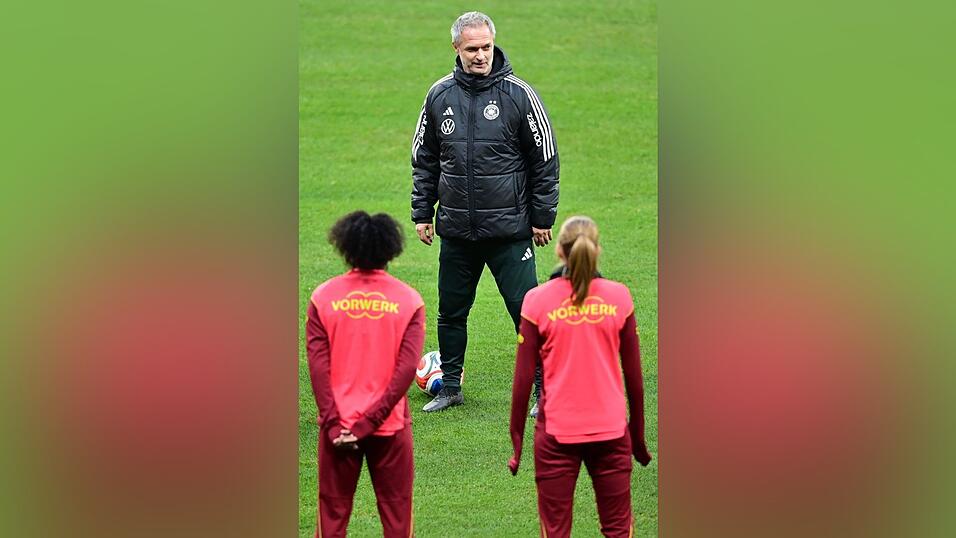Christian W&uuml;ck tr&auml;gt weiter die Verantwortung f&uuml;r das Frauen-Nationalteam. (Archivbild)