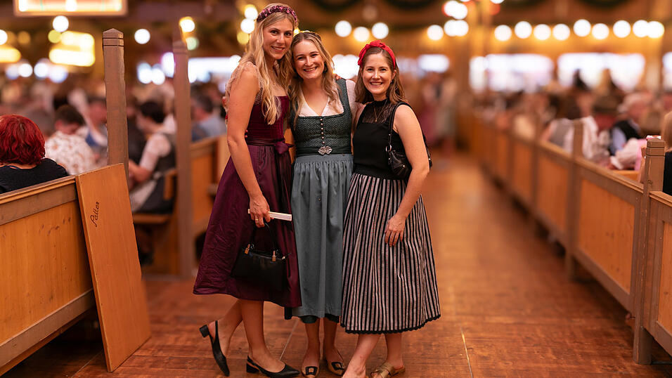 Die Partybilder vom Samstag, 9. August, aus dem Festzelt Krönner. Die Partybilder vom Samstag, 9. August, aus dem Festzelt Krönner.