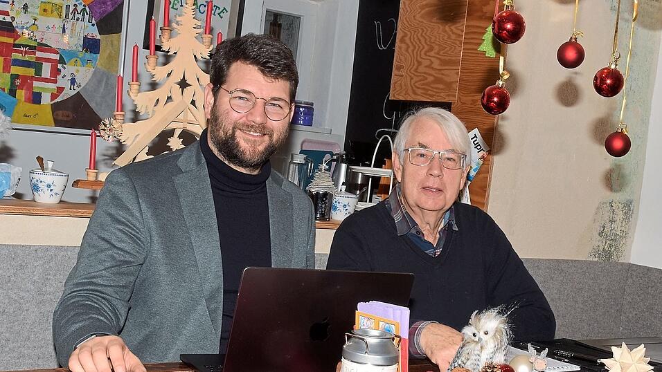 Vorsitzender Johannes Becher (l.) und zweiter Vorsitzender Ulrich Risse von Tante Emma sagten: „Es macht Freude zu helfen“. Vorsitzender Johannes Becher (l.) und zweiter Vorsitzender Ulrich Risse von Tante Emma sagten: „Es macht Freude zu helfen“.