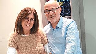 Erika und Peter Bäumel in ihrem Friseursalon.