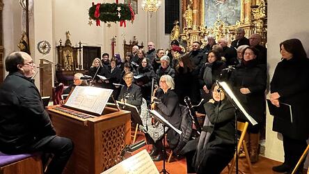Das Orchester La Banda aus Augsburg, der Kirchenchor Sankt Maria die Solisten sowie Regionalkantor Christian Müller gestalteten mit Bach´scher Musik den Gottesdienst.