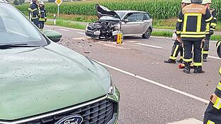 Die Fahrer, ein 72-Jähriger aus dem Raum Saalfeld-Rudolstadt und eine 23-Jährige aus dem Landkreis Pegnitz, blieben unverletzt.