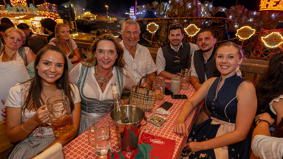 Die Partybilder vom Freitag, 9. August 2024, aus dem Festzelt Kr&ouml;nner.