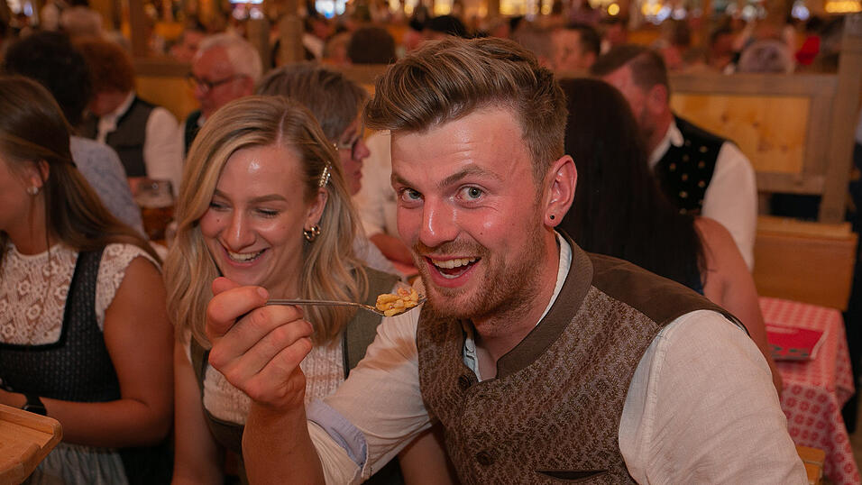 Die Partybilder von Mittwoch, 17. August 2022, aus dem Festzelt Krönner.