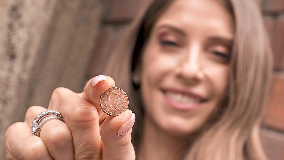 Der BGH prüft, ab wann Influencer ihre Werbung kennzeichnen müssen - und das gleich anhand von drei Fällen, darunter auch Spielerfrau Cathy Hummels. Der BGH prüft, ab wann Influencer ihre Werbung kennzeichnen müssen - und das gleich anhand von drei Fällen, darunter auch Spielerfrau Cathy Hummels.