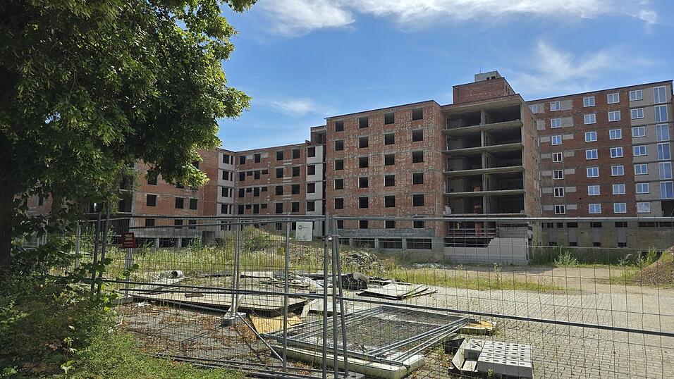 Die Baustelle rund um das ehemalige Internat ist seither eingestellt.