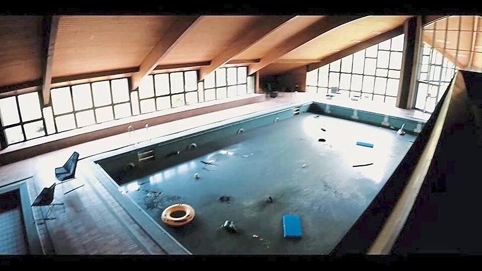 Das leerstehende Charm-Hotel in der Gemeinde Bischofsmais ist nach wie vor ein beliebtes, aber verbotenes Ausflugsziel.