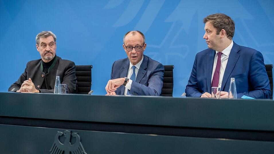 Die Regierungskoalition will das Verbrenner-Aus auf EU-Ebene aufweichen und die Anschaffung von E-Autos wieder fördern. (Archivbild) Die Regierungskoalition will das Verbrenner-Aus auf EU-Ebene aufweichen und die Anschaffung von E-Autos wieder fördern. (Archivbild)