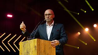 keinen &bdquo;Stillstand, sondern intelligente Regeln&ldquo; fordert Fabian Mehring mit Blick auf die Sicherheitsanforderungen von KI-Systemen.