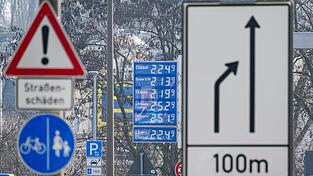 Die Spritpreise bleiben hoch - trotz Ma&szlig;nahmen der Bundesregierung.