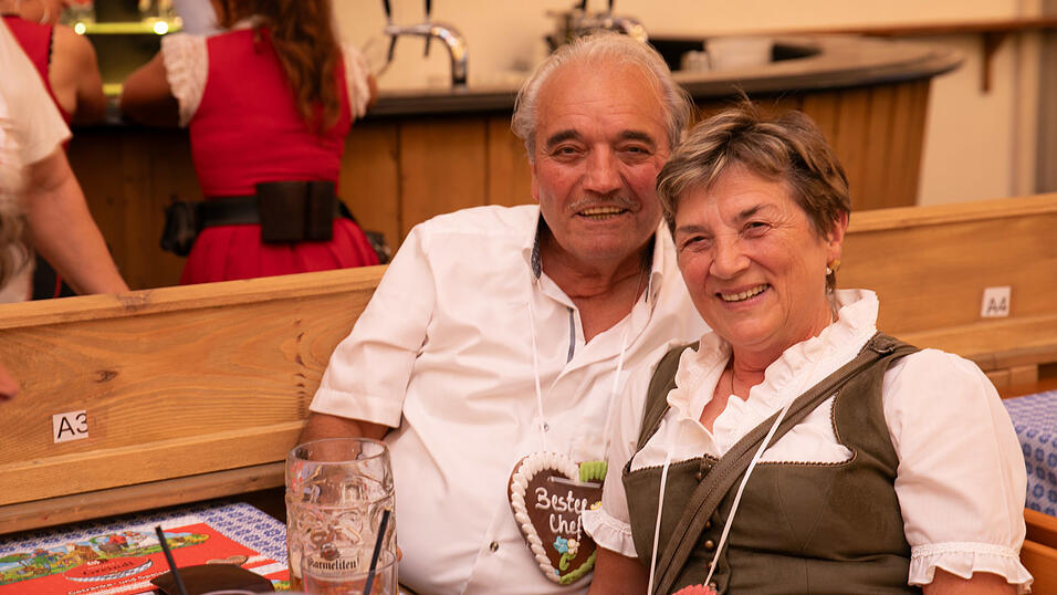 Die Partybilder vom Sonntag, 17. August, aus dem Festzelt Greindl. Die Partybilder vom Sonntag, 17. August, aus dem Festzelt Greindl.
