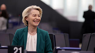 Ursula von der Leyen und ihre EU-Kommission mussten sich erstmals der Abstimmung über einen Misstrauensantrag stellen. Der Antrag scheiterte - wie erwartet - deutlich.