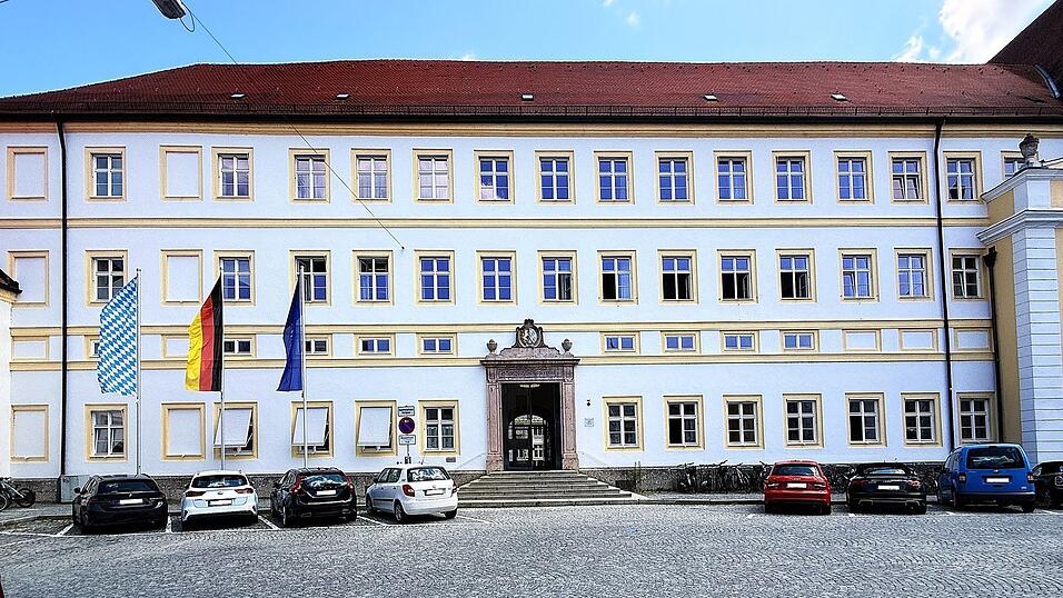 Die historischen Geb&auml;ude am Regierungsplatz stehen vor einer Generalinstandsetzung. F&uuml;r den ersten Bauabschnitt sind 62 Millionen Euro veranschlagt.