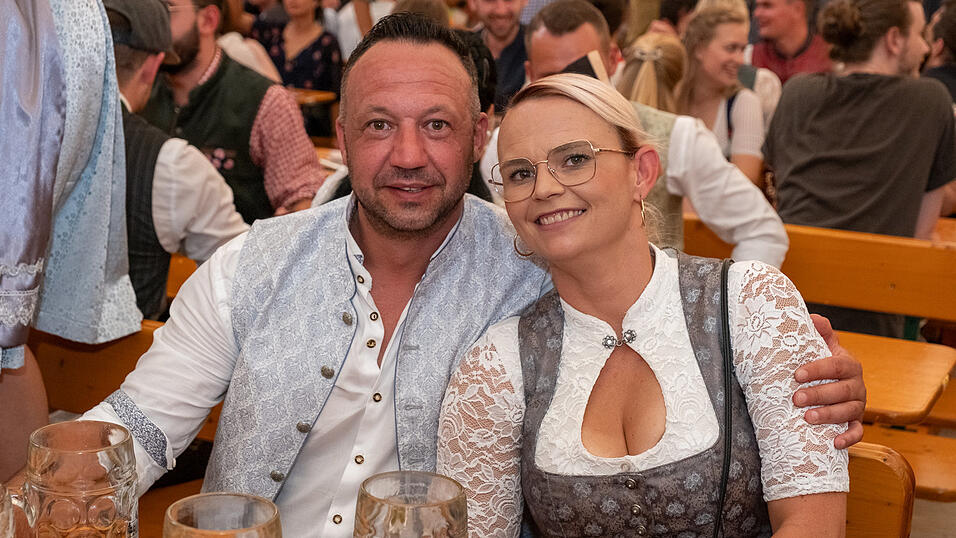 Die Partybilder vom Montag, 14. August 2023, aus dem Festzelt Nothaft. Die Partybilder vom Montag, 14. August 2023, aus dem Festzelt Nothaft.