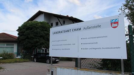 Der Eigenbetrieb ist umgezogen. Die Büros sind nun in der Außenstelle in der Further Straße zu finden. Der Eigenbetrieb ist umgezogen. Die Büros sind nun in der Außenstelle in der Further Straße zu finden.