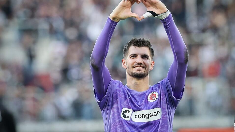 Ist mittlerweile einer der Besten in der Bundesliga: St. Paulis Torwart Nikola Vasilj. (Archiv)